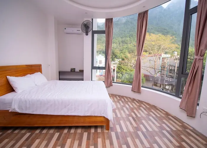 Long Hotel